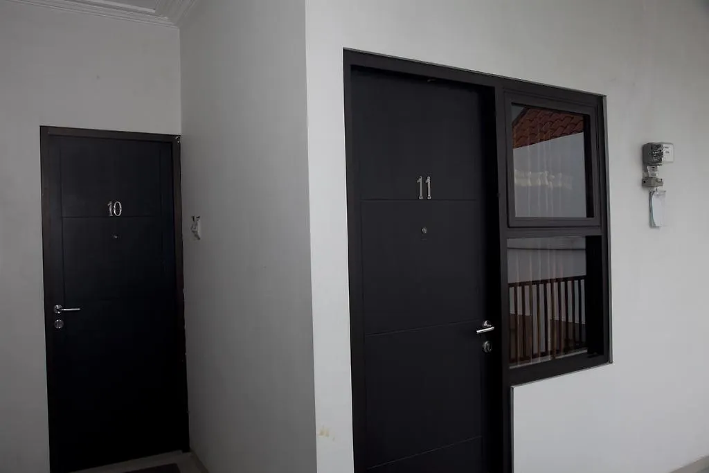 Reddoorz @ Jemursari-1